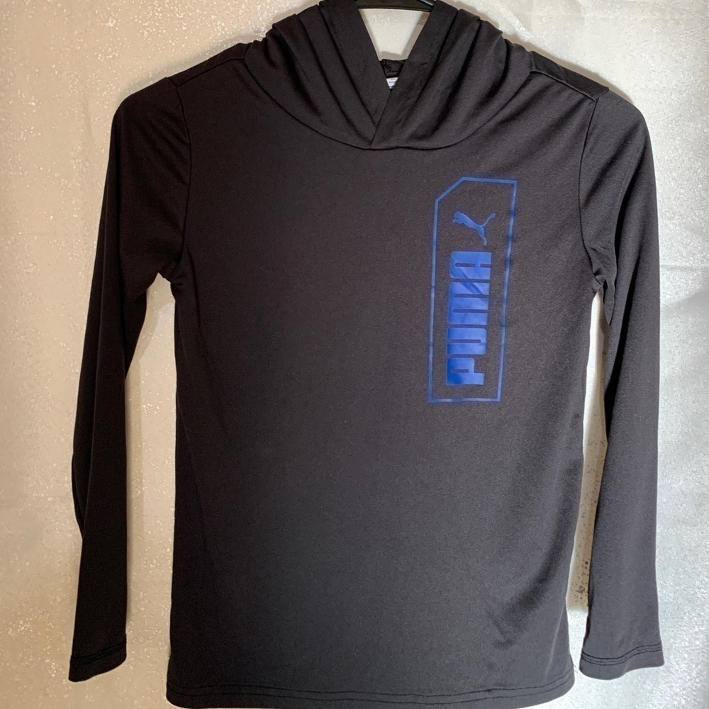 3/$35❤️Black puma, long sleeve, hoodie, boys size small(7/8) shirt